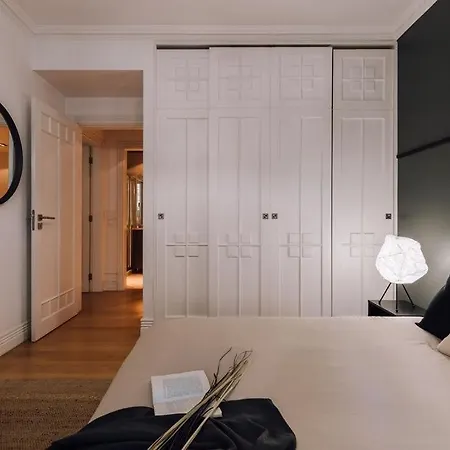 Tanigawa - 2 Bedrooms In Santo Antonio * Lisboa