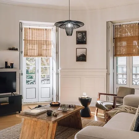 Tanigawa - 2 Bedrooms In Santo Antonio Lissabon