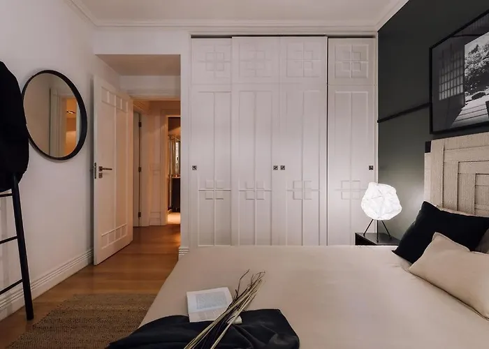 Tanigawa - 2 Bedrooms In Santo Antonio * Лиссабон