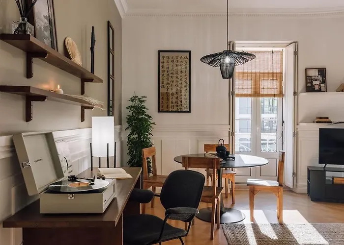 Lägenhet Tanigawa - 2 Bedrooms In Santo Antonio Lisboa